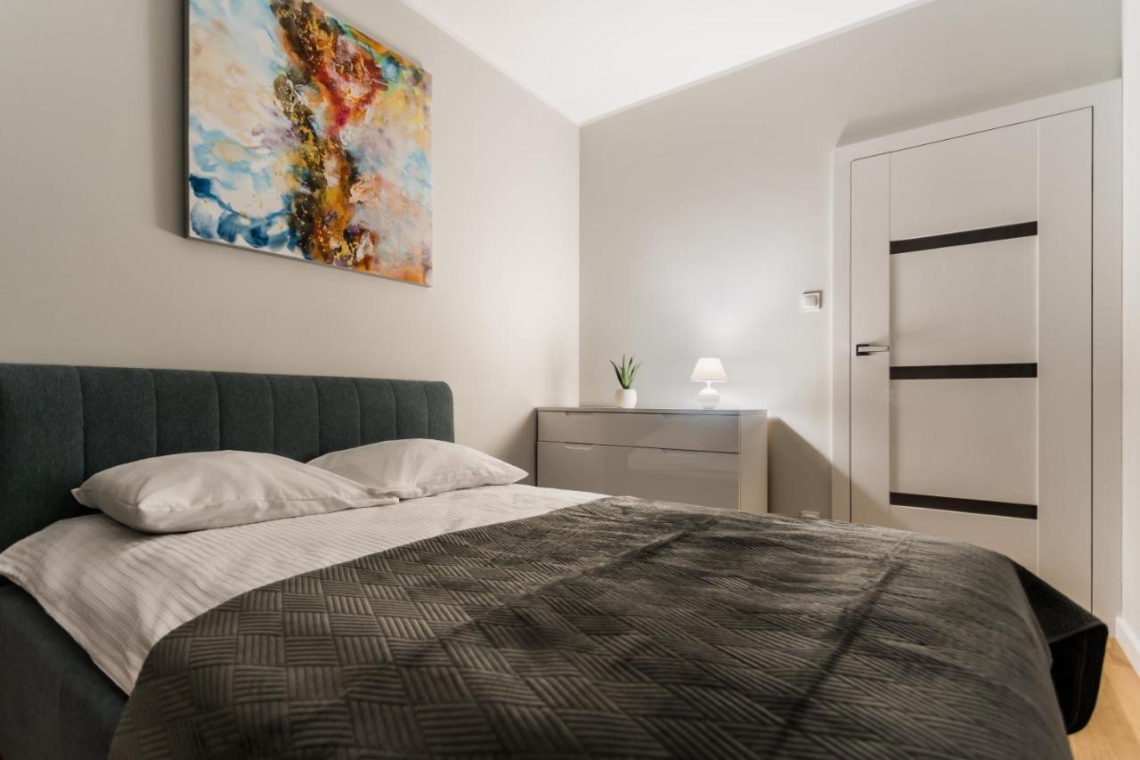 Resinest Apartamenty Jurowiecka J15 Бялисток Екстериор снимка