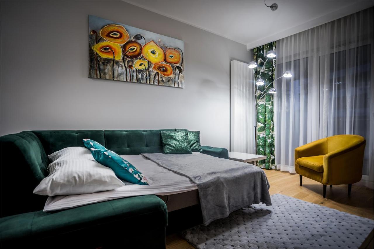 Resinest Apartamenty Jurowiecka J15 Бялисток Екстериор снимка